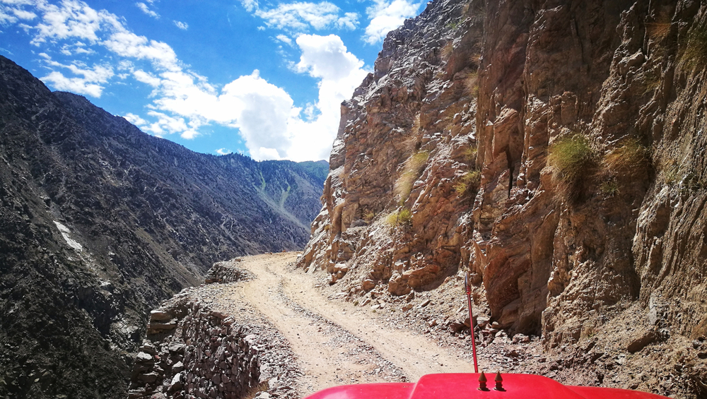 Navigating the 10 riskiest roads around the world